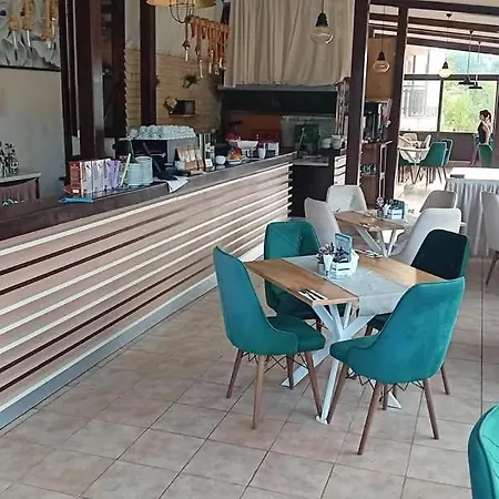 Alba 公寓 特里亚夫纳