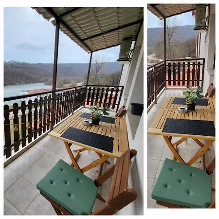 Alba 特里亚夫纳